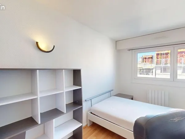 Chambre 5 pièces 80 m²