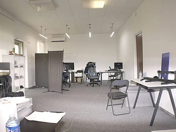 Bureau 78 m²