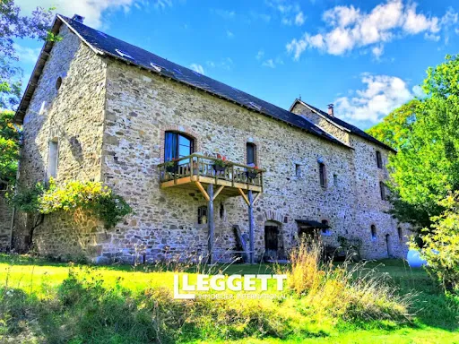 Propriété 9 pièces 355 m²