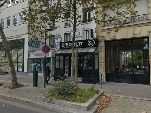 Boutique 2 pièces 100 m²