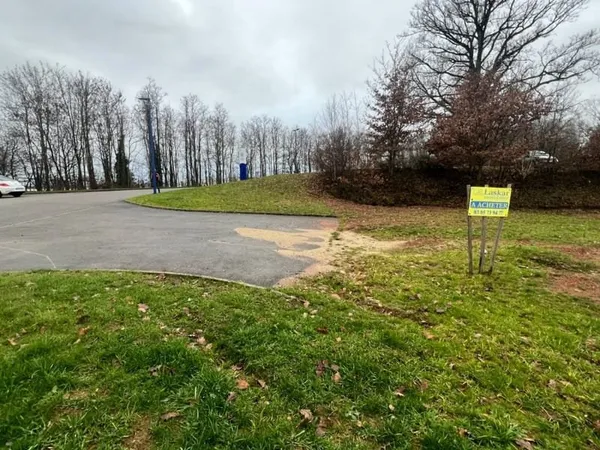 TERRAIN 460 M2 LE CREUSOT