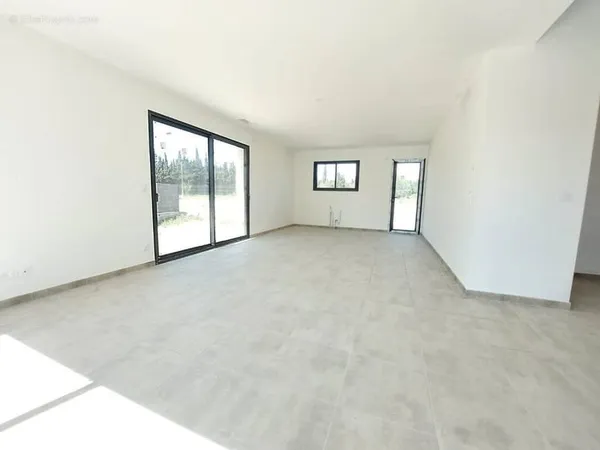 Maison plain-pied 2 chambres à Saint-Jean-Lasseille 66300