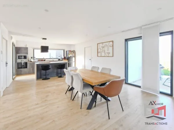 PLEUMEUR-BODOU : Maison contemporaine avec vue dégagée - au calme