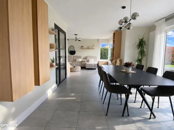 Maison 6 pièces 121 m²