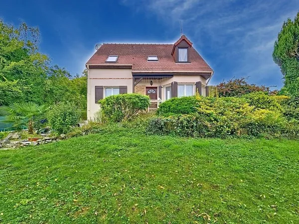 Maison 5 pièces 110m² sur sous-sol total à Ste Colombe