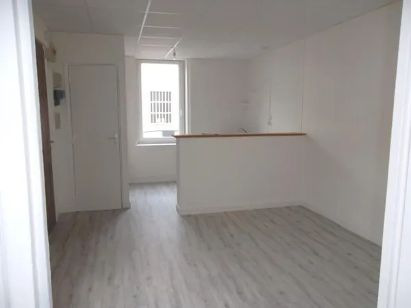 APPARTEMENT T1 BIS A LOUER A ROANNE - IUT