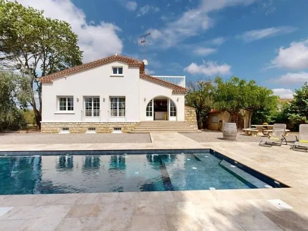 Villa 12 pièces 311 m²