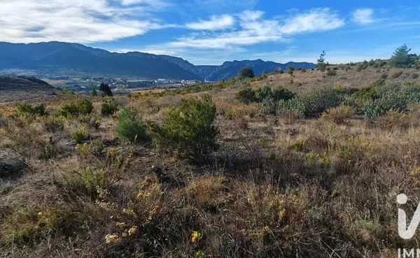 Terrain 2695 m²