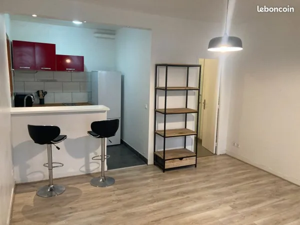 Métro Guy Môquet - Paris 18ème - Studio 27,41 m²