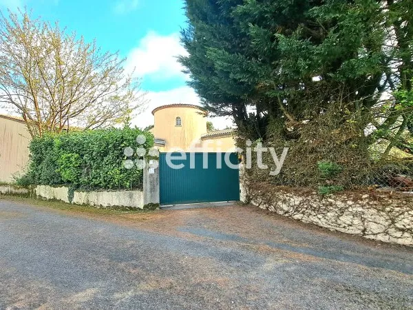 Maison 7 pièces 307 m²