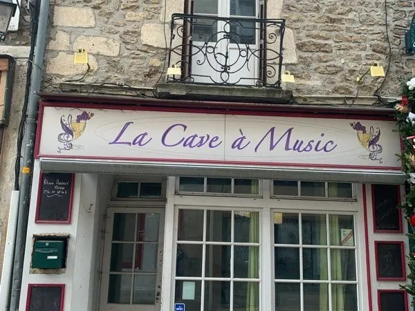 Commerce Vente Avallon  200m² 79000€