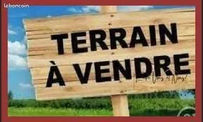 Terrain 715 m² Auros
