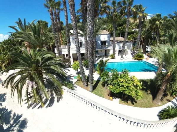 Maison de luxe 10 pièces 550 m²