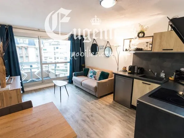 Studio Entièrement Rénové Meublé Idéalement situé Plage Ville