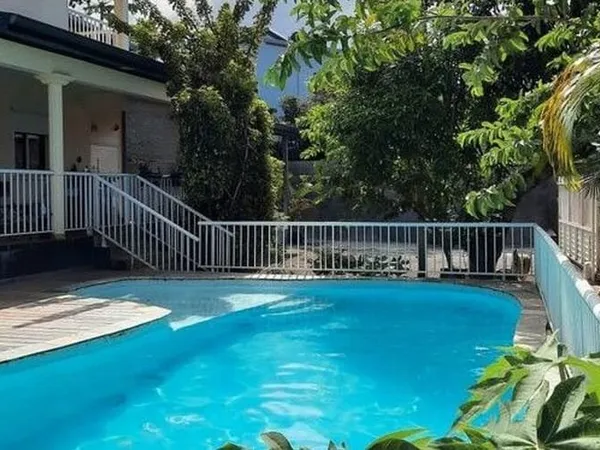 Maison 6 pièces 196 m²