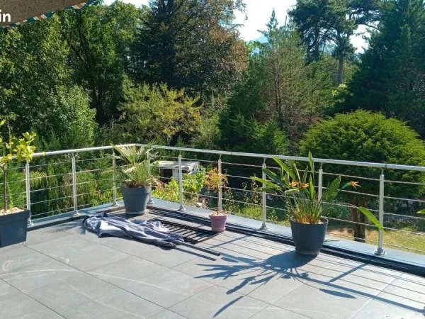 T5 120m2 + 25m2 terrasse Quartier très calme de la Monta