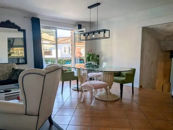 Saint-Jean-Cap-Ferrat - Rare Ensemble Immobilier avec Vue Mer Panoramique