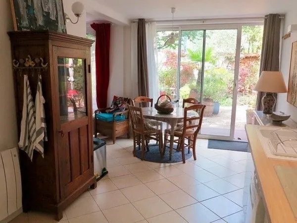 Studio 1 pièce 38 m²