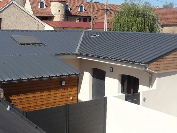 8 KM TOISON D'OR maison 3P 62m² rénovée, meublée