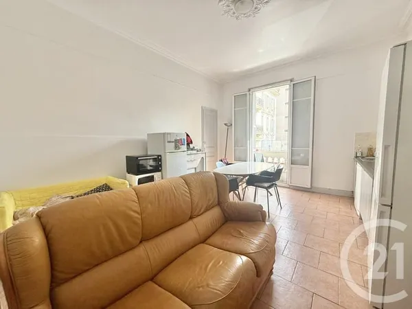 Appartement 8 pièces 141 m²