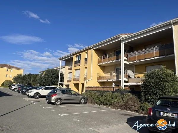 APPARTEMENT T4 AVEC TERRASSE ET PARKING