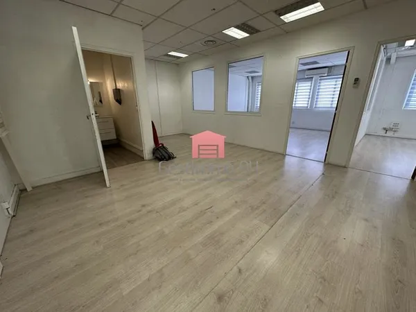 Bureaux 155 m²
