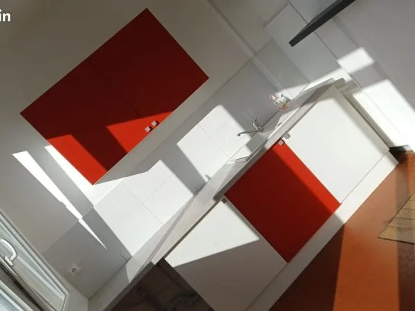 Loue maison de ville avec terrasse