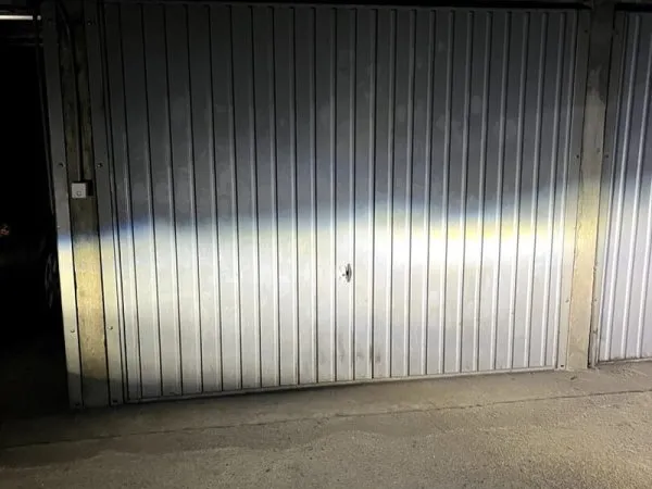 Parking / Box de 10 m2