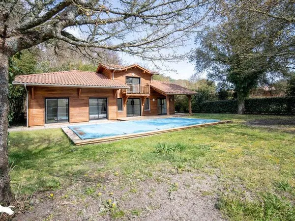 Villa de 5 pièces principales