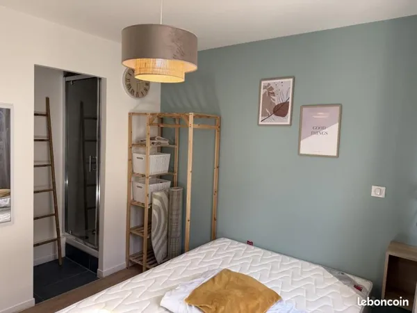 Chambre 5 pièces 9 m²