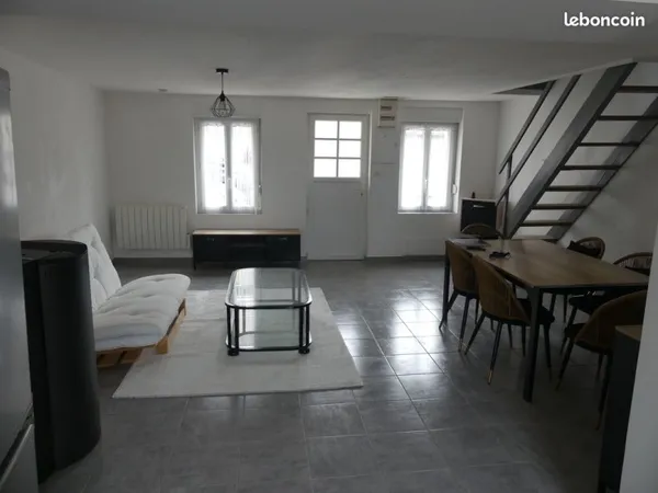 Maison meublée une chambre