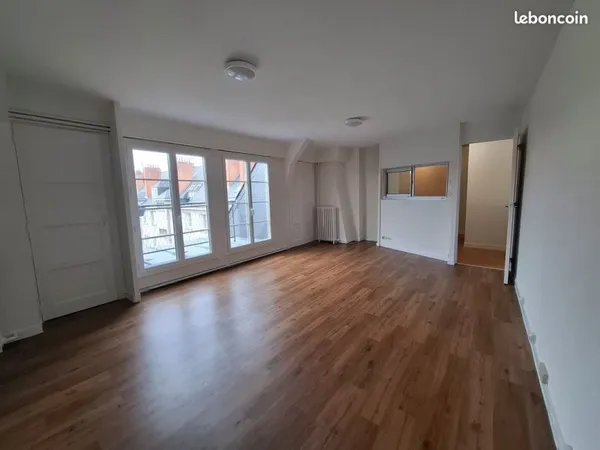 2 chambres + bureau hyper centre ville