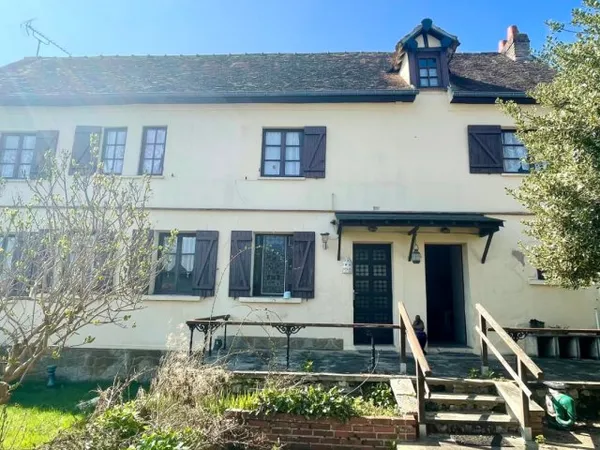 Maison 6 pièces 221 m²