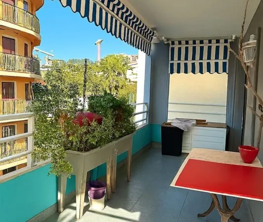 CARNOLES : GRAND APPARTEMENT T3 + GRANDE TERRASSE
