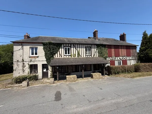 À Vendre - Ancienne Auberge avec Fort Potentiel - Marolles (14100)