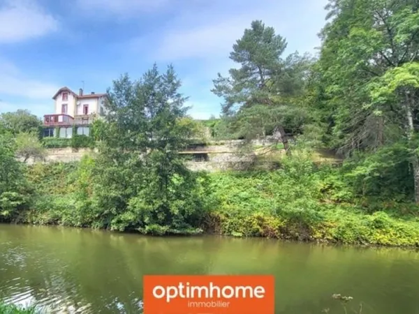 Maison bourgeoise de 1927 sur terrain de 6354m² Garages indépendants