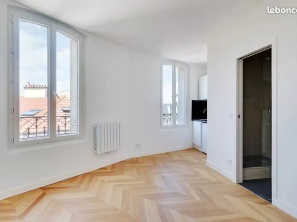 Studio rénové proche Gare Garenne Colombes (12m Saint Lazare / 6m de La Défense)