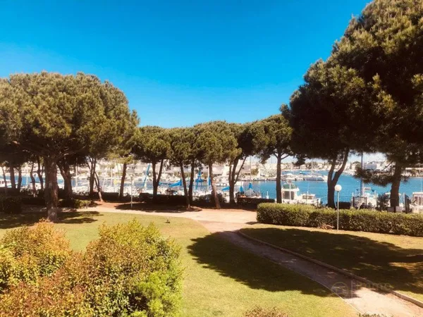 Studio 1 pièce 27 m²