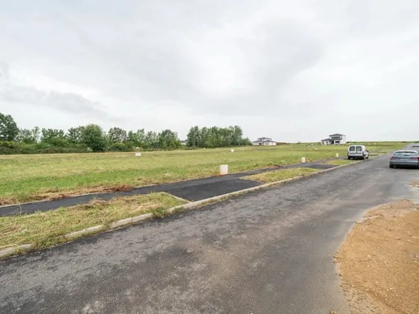 Terrain 660 m²