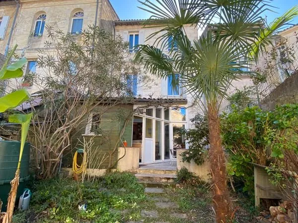 Quartier Saint Seurin Maison pierre 5 chambre jardin et garage