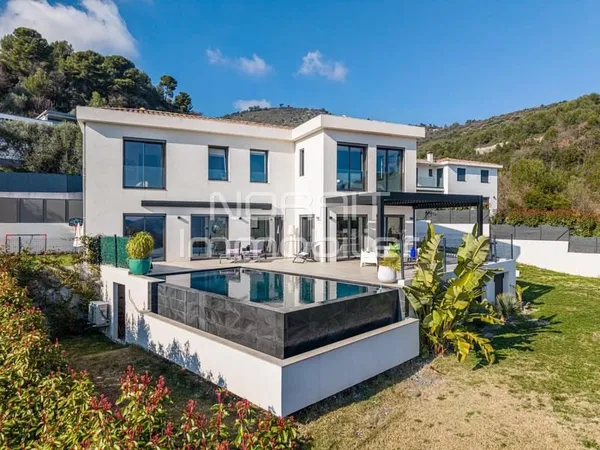 FALICON SUPERBE VILLA COMTEMPORAINE6PISCINE VUE MER