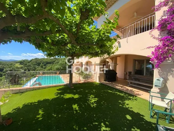 Maison 7 pièces 284 m²