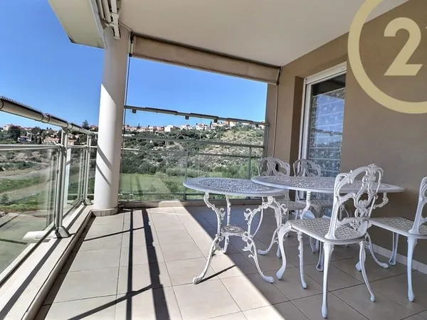 APPARTEMENT 4 PIECES AVEC GRAND GARAGE EN SOUS-SOL