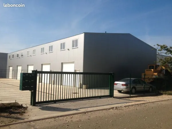 Local d'Activité Entrepôt Stockage