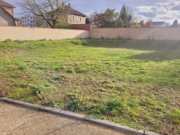 Terrain constructible 465 m²