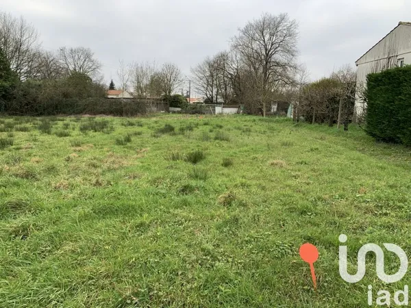 Terrain 568 m²