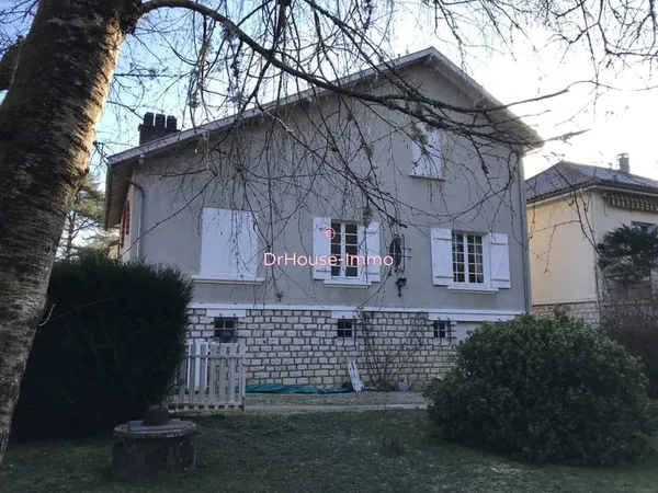 MAISON DE VILLE PROCHE COMMERCES