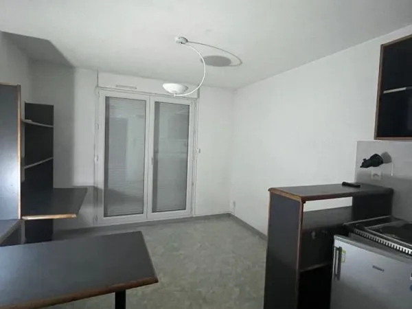 Studio 1 pièce 19 m²