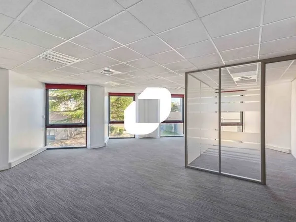 Bureaux 6239 m²