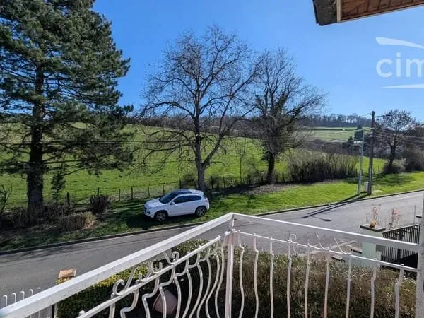 ST PIERRE DE CHANDIEU - Villa familiale avec vue dégagée - 4 chambres - sous-sol complet de 122 m² -